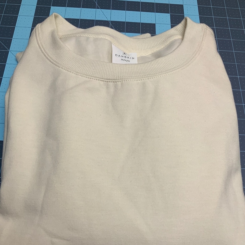 Danskin mens sweat shirt. Super soft. Cream color